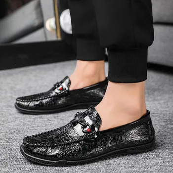 Повседневная мужская Глянцевая Обувь Люксового бренда, Официальные Лоферы без застежки, Мокасины, Итальянские Черные Мужские Туфли для вождения, Дышащие на плоской подошве