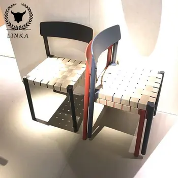 Изготовленный на заказ скандинавский дизайнерский датский обеденный стул с ремешком из цельного дерева, кофейный стул с легкой роскошной линией спинки, штабелируемый стул для отдыха