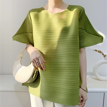 Однотонная плиссированная футболка Miyake, женский летний повседневный плиссированный топ с рукавами 2023, Свободные футболки большого размера с чувством дизайна, высококачественные футболки