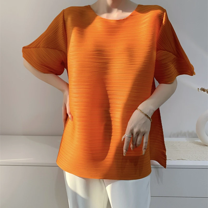 Однотонная плиссированная футболка Miyake, женский летний повседневный плиссированный топ с рукавами 2023, Свободные футболки большого размера с чувством дизайна, высококачественные футболки 2