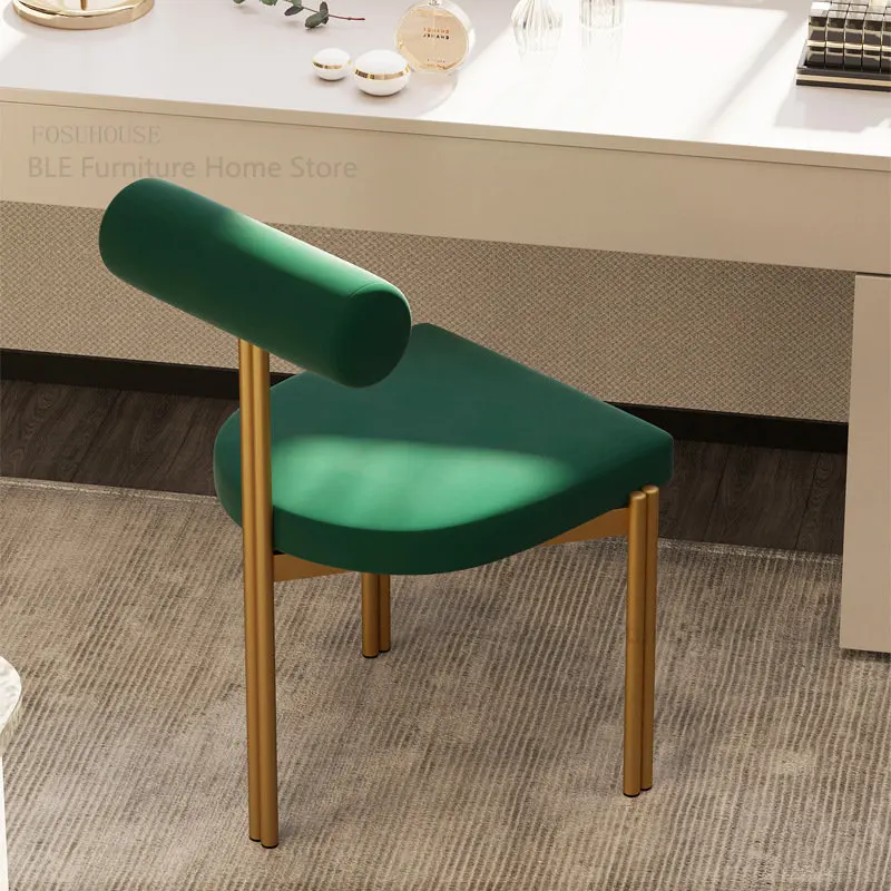 Современный дизайнерский обеденный стул Роскошные обеденные стулья для кухни Мебель для столовой Nordic Home Тканевая спинка Стул для макияжа 1